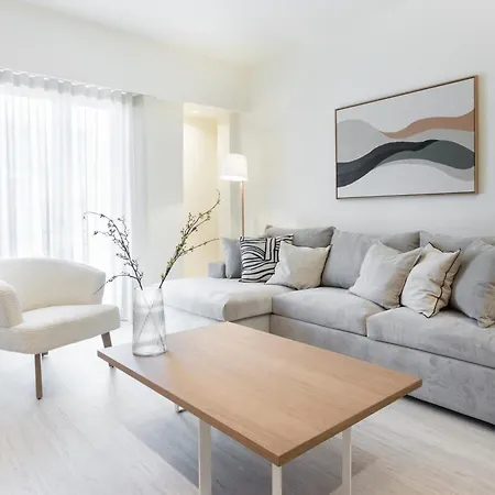 Deluxe Apartment In Kallithea With Balcony & Wifi-2